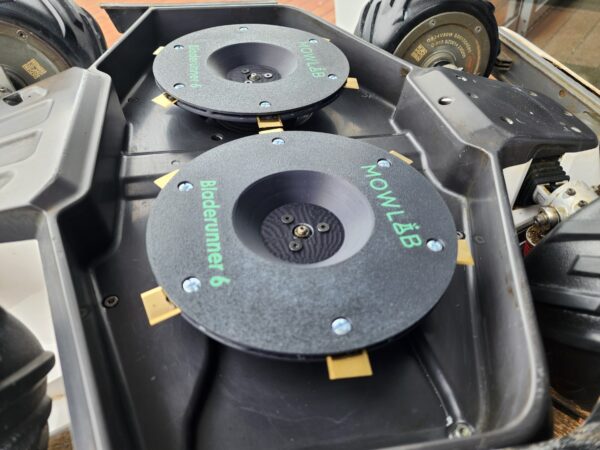 Mowlab Bladerunner 6 Mower Disc set for Luba 1 and Luba 2 (2 x 6-blade discs) - NO BLADES - Image 2